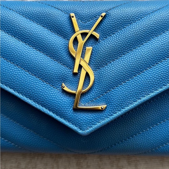 YSL Cassandre Matelasse large flap wallet in gain de poudre leather sky blue - Picture 6 of 9